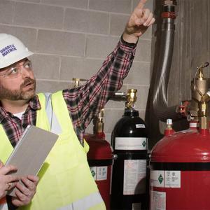 Mentenanță preventivă sisteme de stingere cu gaz și apă