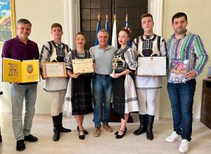 Întâlnire cu membrii Ansamblului Folcloric Silvana