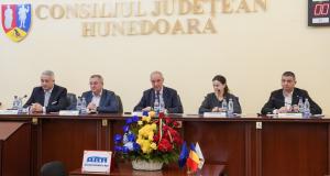 Întâlnire a operatorilor serviciilor de alimentare cu apă și de canalizare din România, la  Deva