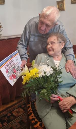 Septembrie cu daruri și zâmbete pentru șase seniori focșăneni