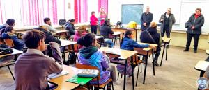 A doua șansă la educație pentru romii care s-au hotărât să învețe carte!
