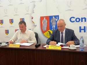 S-au semnat contractele de execuție a infrastructurii din cadrul proiectelor Green Line Valea  Jiului