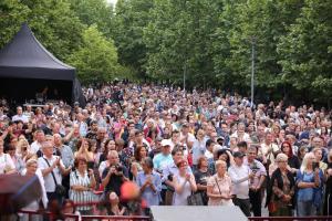 Blues, pop-opera și fanfară, iată rețeta pentru încă o seară de succes în Parcul Al. I. Cuza