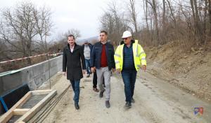 Lucrările de amploare de pe DJ 205E Vidra – Vizantea Livezi – Câmpuri avansează în ritm  susținut