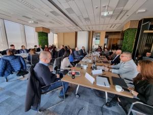 Autoritatea pentru Digitalizarea României a lansat dezbaterea privind necesitatea şi opţiunile de reglementare în domeniul inteligenţei artificiale