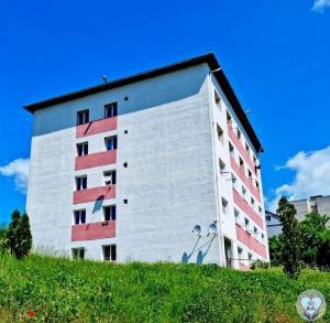 INVESTIȚIE. Blocul social de pe Aleea Streiului va intra în reabilitare termică!