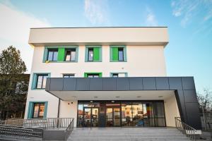 Încă o școală extinsă ca spațiu: școala I.L. Caragiale