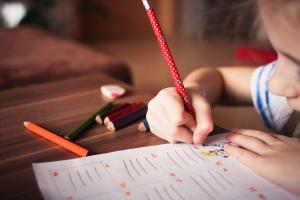 Anunț important pentru părinți! Programul „Grădinița de vară“, suplimentat cu 565 de locuri
