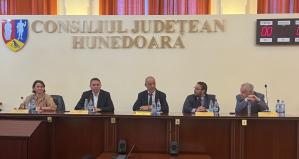 Voluntarii internaționali UNESCO, într-o vizită de documentare organizată, în premieră, în  județul Hunedoara
