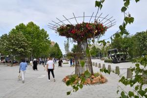 Piațeta Favorit, prima din Sectorul 6, s-a deschis ieri, cu spectacole și bălăceală pentru copii