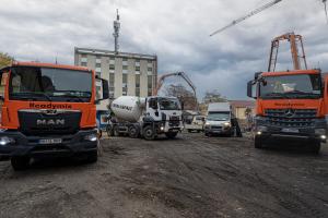 Se toarnă radierul la viitoarea parcare supraetajată de pe  str.Iosif Vulcan