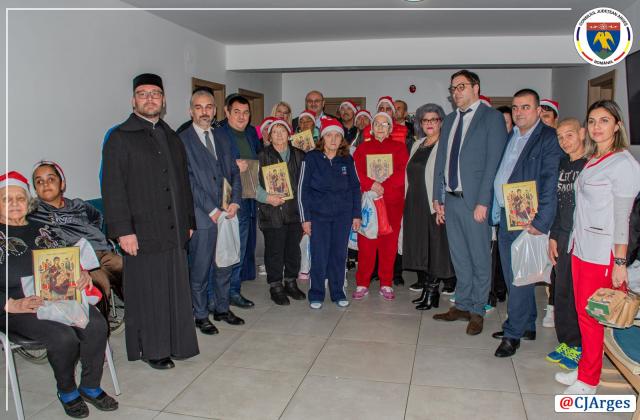 Moș Nicolae a venit la Complexul de 3 Locuințe Protejate Băbana