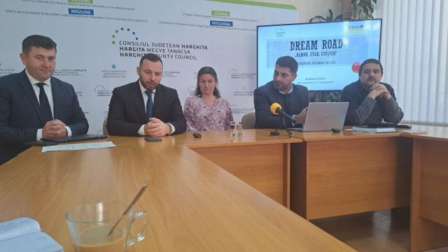 Dialogul și dezbaterea pot îmbunătăți calitatea politicilor