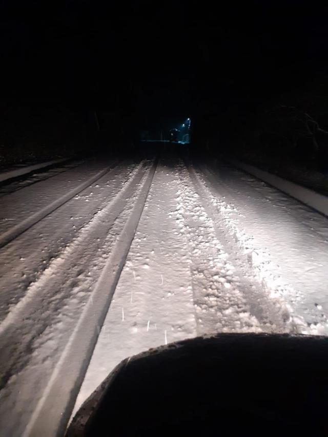 Utilajele de deszăpezire au intervenit, în județ, în zonele în care a nins