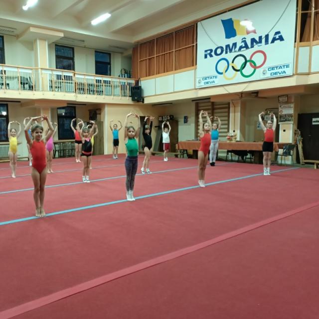 CSM Deva pregătește viitoarele campioane: antrenamente pentru anul competițional 2025-2026
