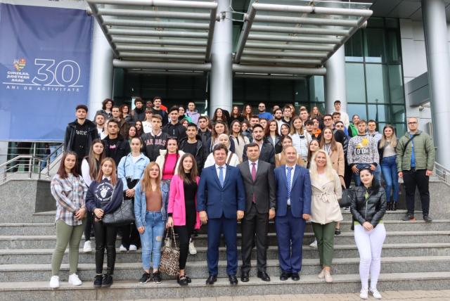 Consiliul Județean Arad a fost astăzi gazda studenților din anul I la Facultatea de Medicină, din cadrul Universității de Vest, Vasile Goldiș Arad.