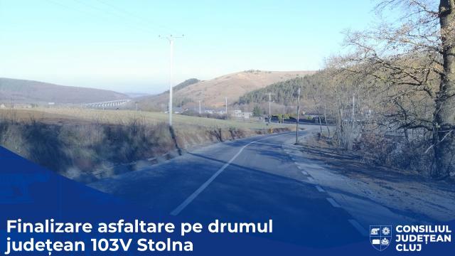 Pe drumul județean 103V, în localitatea Stolna, a fost finalizată asfaltarea sectorului de drum afectat de fenomenele hidrometeorologice