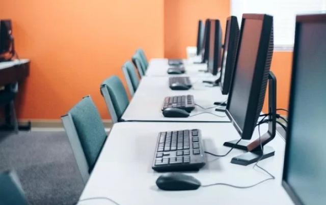 Primăria Oradea a lansat procedura de licitație pentru achiziția mobilierului în cadrul proiectului de dotare a unităților de învățământ orădene