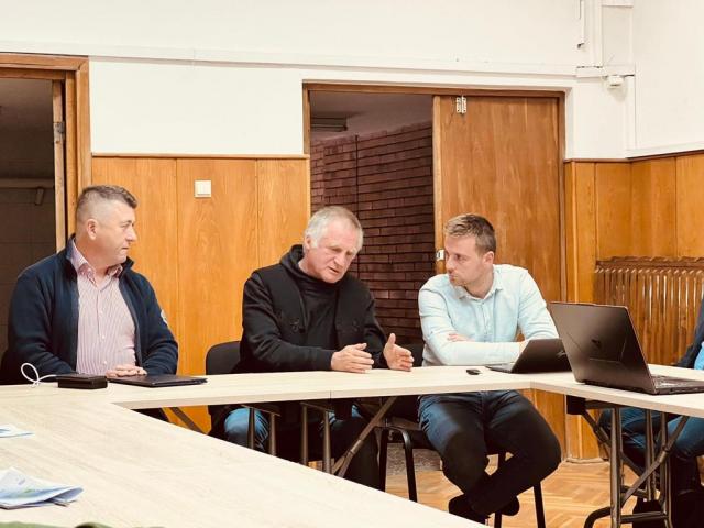 Consiliul Județean Harghita intenționează să sprijine fermierii din Harghita în accesarea fondurilor pentru dezvoltarea zonelor montane