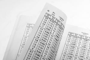 CARTE ‘TABELE DE CUBAJ PENTRU LEMN ROTUND’, EDIȚIA A III-A, 2021, THM